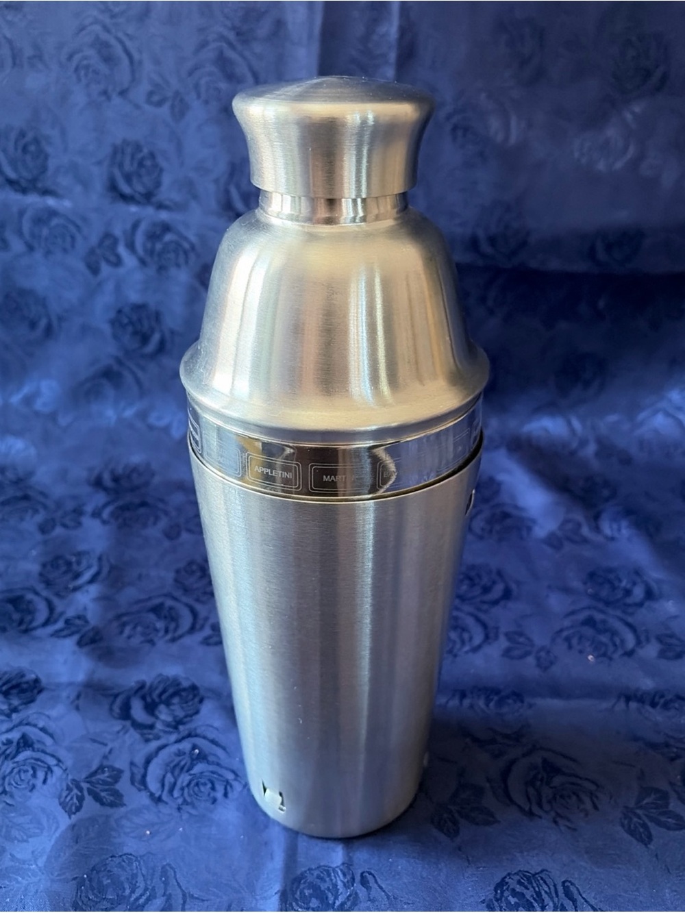 OGGI Stainless Steel Dial-a-drink Cocktail Shaker/24-34oz